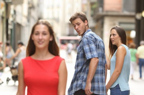 Девушка