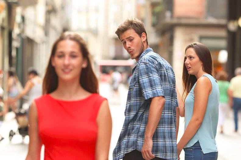 distracted boyfriend